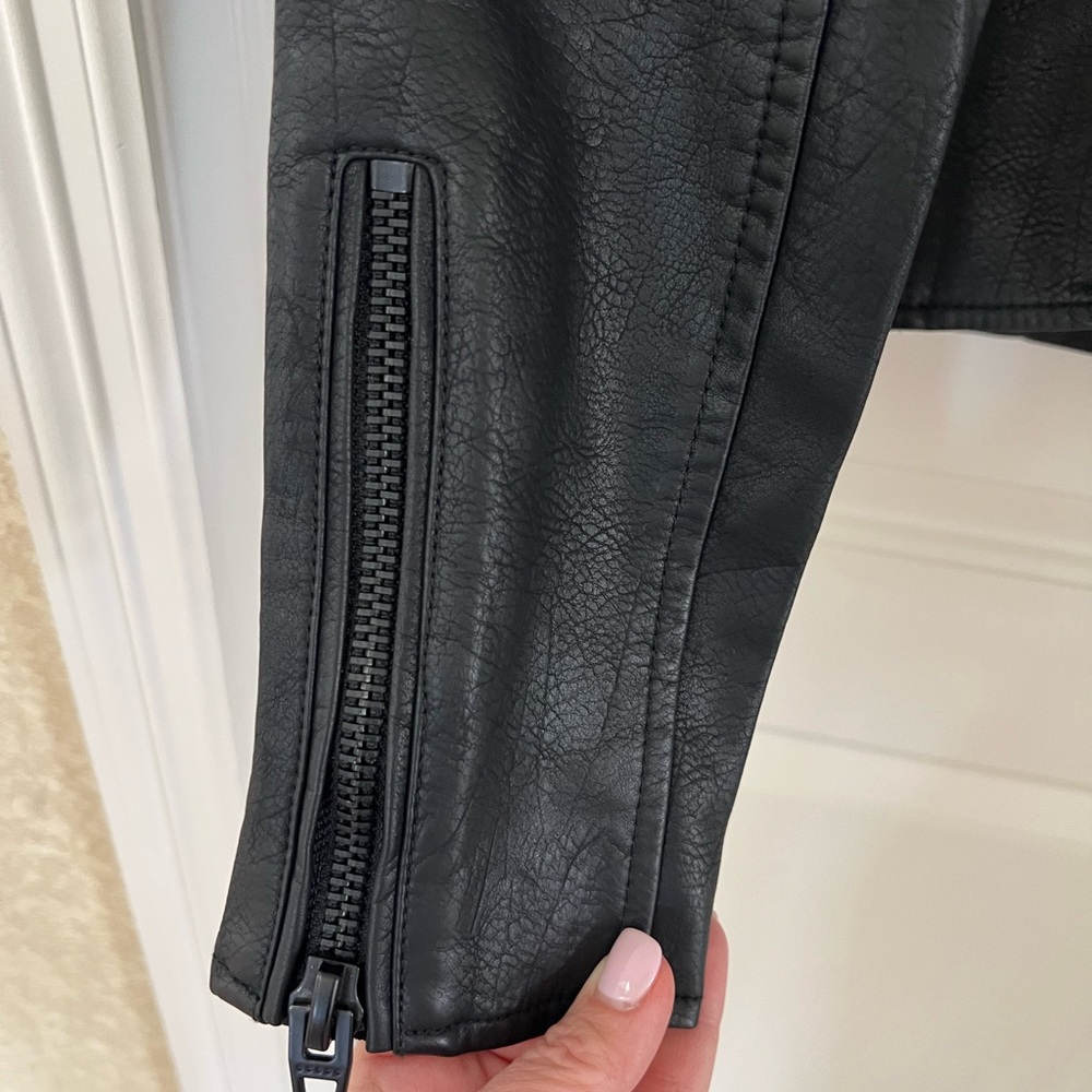 Anthropologie Blank NYC Women's Black Faux Leather Jacket - Picture 3 of 7